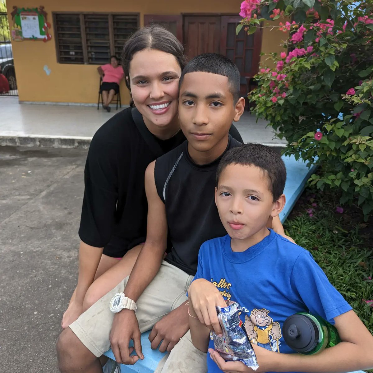 Hearts2H's tweet photo. h2h CHRISTmas in Honduras! https://t.co/FZb14mAE4d