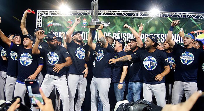 Magallanes_News's tweet photo. Hoy será la entrega de ANILLOS DE CAMPEÓN a los Navegantes del Magallanes por su título obtenido la pasada zafra.💍💪🏻

Asiste al JBP de Valencia y disfruta con los jugadores de este maravilloso día, JUNTOS SOMOS EL EQUIPO 💙🔥

#VamosMagallanes🚢 https://t.co/ei5TMsTZh7