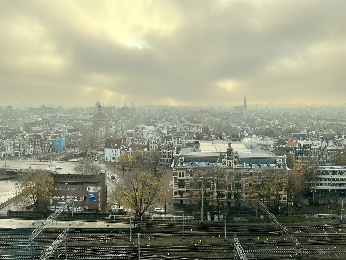 Prachtig licht boven #amsterdam.