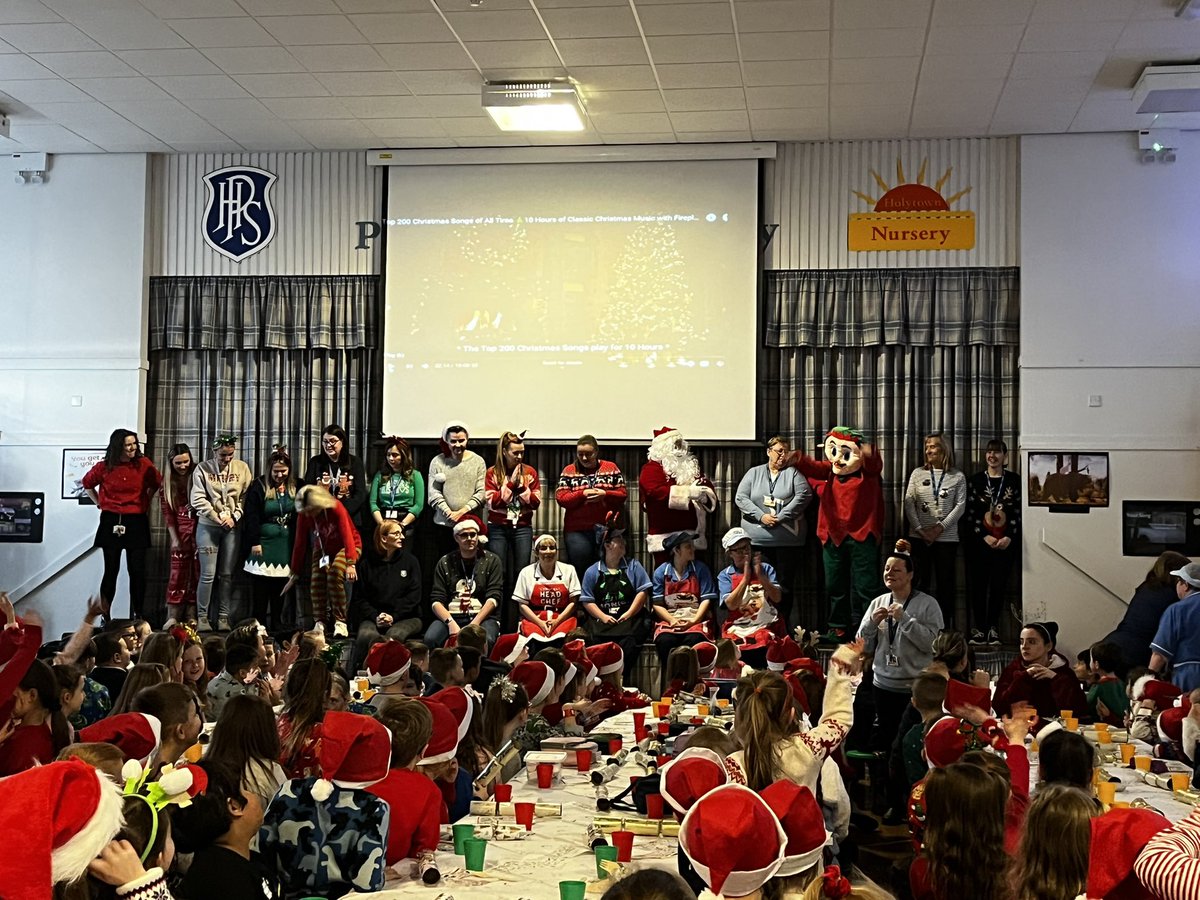 MrsLAlcorn's tweet photo. @HolytownPS @HolytownNC Christmas lunch!! We did it and every child had an amazing time. Merry Christmas from Holytown!🎄🎉🥳 https://t.co/XM4h7JtU4u