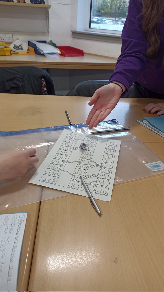S1 have been playing snakes and ladders this week to revise all things film, television and reading in French 🇫🇷🐍🪜so impressed with how much new language you have all learnt this term 🤩 <a href="/WhitehillSec/">Whitehill Secondary</a> <a href="/WhitehillLangs/">Whitehill Languages</a> #mfltwitterati