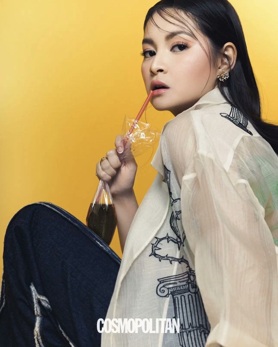 Sparkle_GMA's tweet photo. Independent, passionate and fearless -- Barbie Forteza is a Modern Filipina that the next generation can relate to ✨️ 

Check out Barbie on the cover of Cosmopolitan PH! Read the full #BarbieForCosmo cover story on https://t.co/rRJxE9C2vd 🥰

#BarbieForteza https://t.co/kP9refkSqL