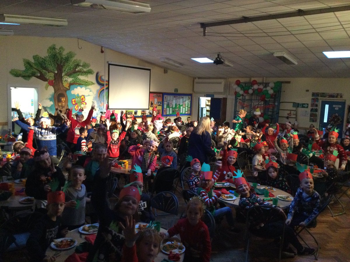 MoorsideCP's tweet photo. Best day of the year! Our annual Christmas Dinner Day never fails to deliver! No better way than to have dinner with such a wonderful set of people! #moorsideCOMMUNITY https://t.co/evAMCOFwLz