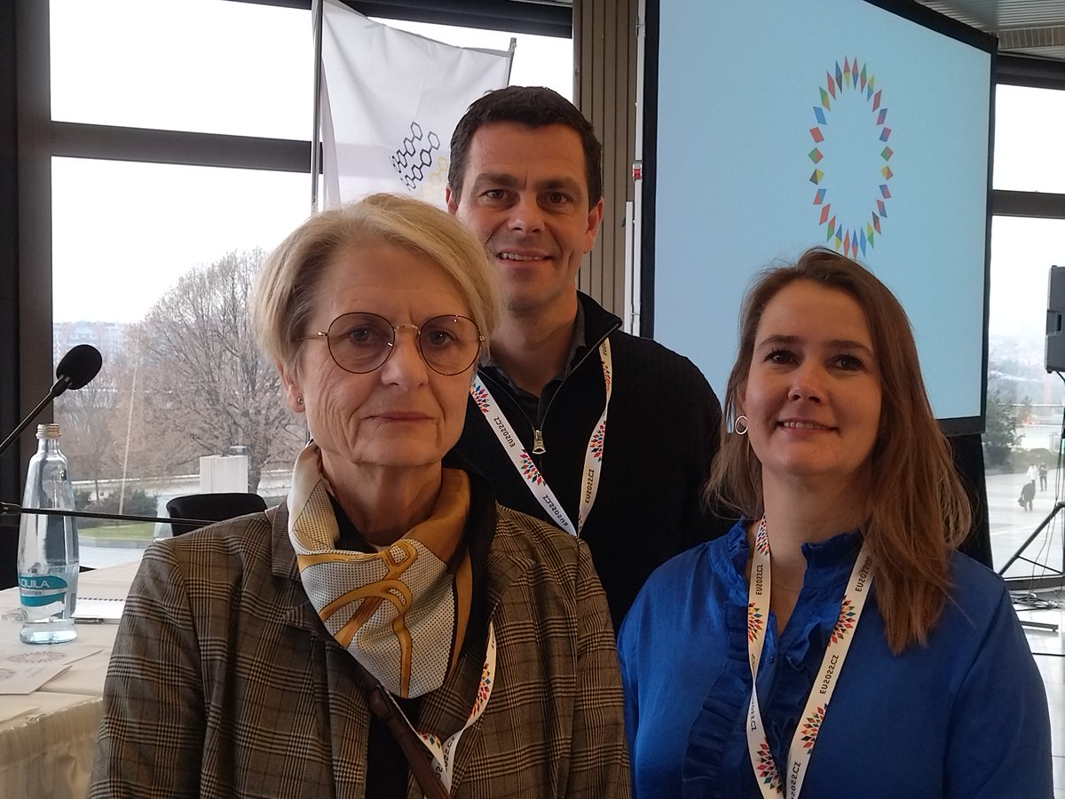 STORT tillykke til holdet bag "Systematic Forensic Medical Screening of Children in Cases of Suspected Physical Violence", der netop har vundet 3.pladsen ved årets ECPA! 🏅
<a href="/EUCPN/">EUCPN</a> <a href="/KobenhavnPoliti/">Københavns Politi</a> <a href="/retsmedicin/">Retsmedicinsk Institut, Københavns Universitet</a> 
#ecpa2022 #dkkrim