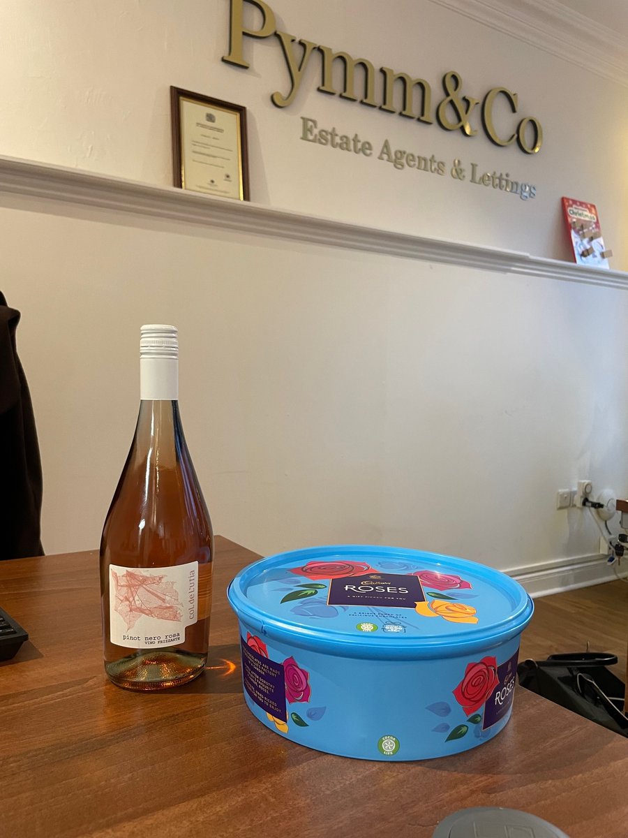 pymmandco's tweet photo. Special thank you to Lexi for a tremendous job recognised by one of our fantastic landlords.
He kindly dropped these in for her to say thank you for her hard work 👏
#pymmandco #norfolk #norwich #norfolkproperty #lettings #norwichlettings #lettingsmanager #landlord #proper... https://t.co/V2z6Z0fGXk