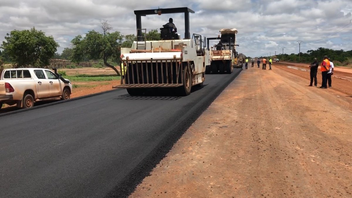 S’assurer que les agriculteurs et producteurs puissent faire parvenir les produits aux marchés est critique pour l’économie du Niger. Le <a href="/MCCgov/">Millennium Challenge Corporation</a> a investi 135 millions $ pour réhabiliter 300km des routes RN7 et RN35. Toutes deux seront inaugurées en 2023.

#MCCinNiger | <a href="/McaNiger/">Millennium Challenge Account - Niger (MCA-Niger)</a>
