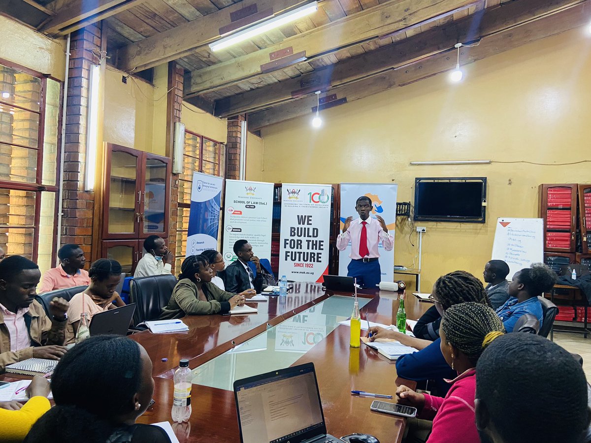 KCA_23's tweet photo. Blended learning at #BlockchainMasterclass 
@RKirunda is passing on legal writing skills to law students at @MakerereLaw . 

A few pointers for the day: 
-Abandon passive voice in your legal writing. 
-Avoid legal jargon. 

#blockchainandlawug https://t.co/7OzyIJuLvN