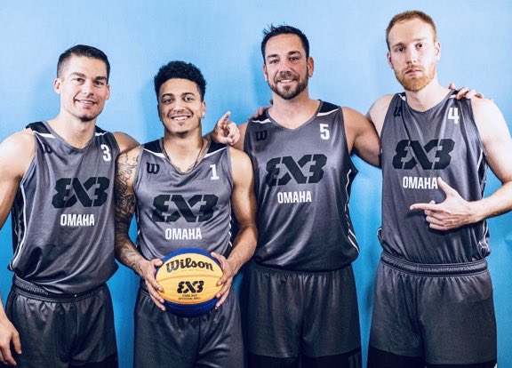 CoachLudwig's tweet photo. Wait a second….you mean to tell me that @klaye_rowe is STILL serving out buckets!?
GOOD LUCK in @FIBA3x3 !!
#KillersOver40 #HookMaster https://t.co/BvOoGden53