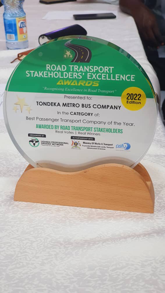 KaCyber Go Card (@kacybergocard) on Twitter photo As this year comes to an end, Tondeka Metro has received award of best passenger transport company. Congratulations <a href="/TondekaBTC/">Tondeka Bus Transport Co. Ltd</a> <a href="/Tondeka3/">Tondeka</a> <a href="/KiiraMotors/">ππ’π’π«π ππ¨ππ¨π«π¬</a> @KiiraVehicle As this year comes to an end, Tondeka Metro has received award of best passenger transport company. Congratulations <a href="/TondekaBTC/">Tondeka Bus Transport Co. Ltd</a> <a href="/Tondeka3/">Tondeka</a> <a href="/KiiraMotors/">ππ’π’π«π ππ¨ππ¨π«π¬</a> @KiiraVehicle
