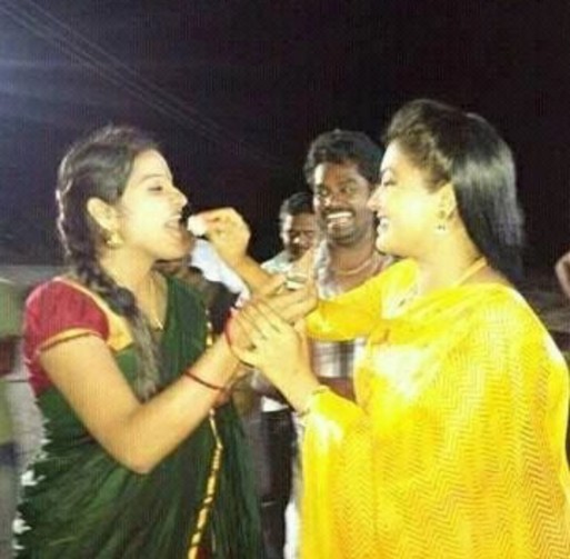 eye_of_biggboss's tweet photo. Suddenly missing this combo #Rachitha and #Chithu โฅ๏ธ๐ฅบ
#BiggBoss6Tamil https://t.co/aFtEb8RVae