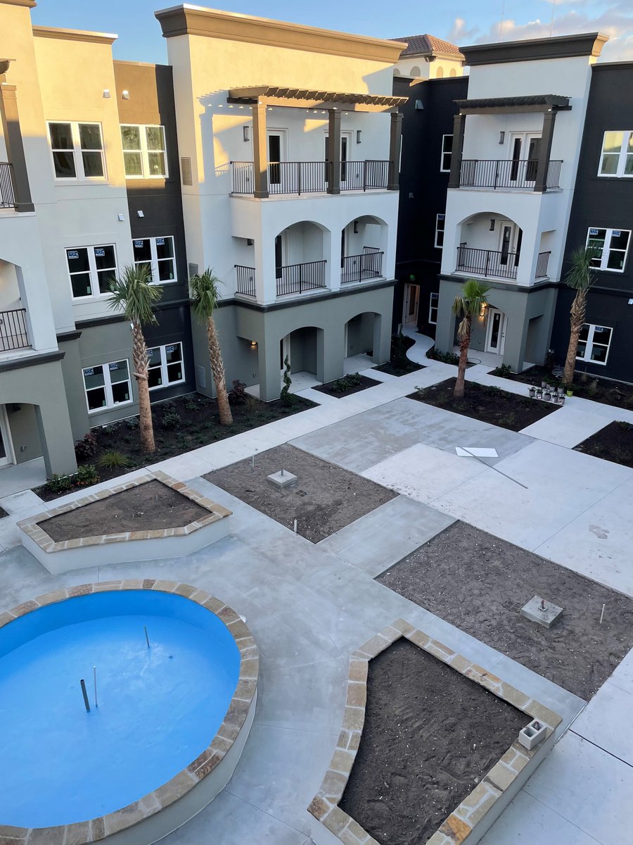 DMKDevelopment's tweet photo. Excited to put the finishing touches on our 180,000 SF. Independent Living, Assisted Living, and Memory Care community in Venice, FL. 

#development #Construction #seniorliving https://t.co/IF3XiRkvn6