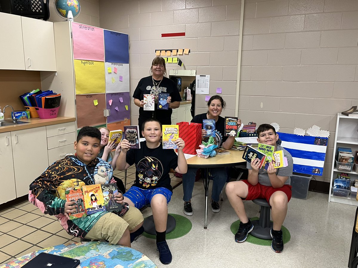 Mrs. Wenger tweet media