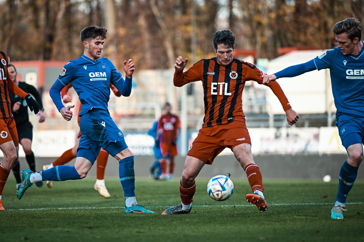 KarlsruherSC's tweet photo. 85.|1:1| Schlussphase! Passiert hier noch was?
#VIKKSC #KSCmeineHeimat https://t.co/1L1TMB5wPE