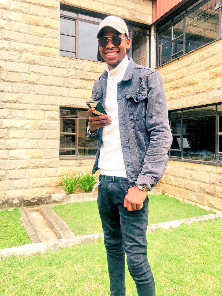 dlamini_beleme's tweet photo. Smile https://t.co/pYOK7r29mz