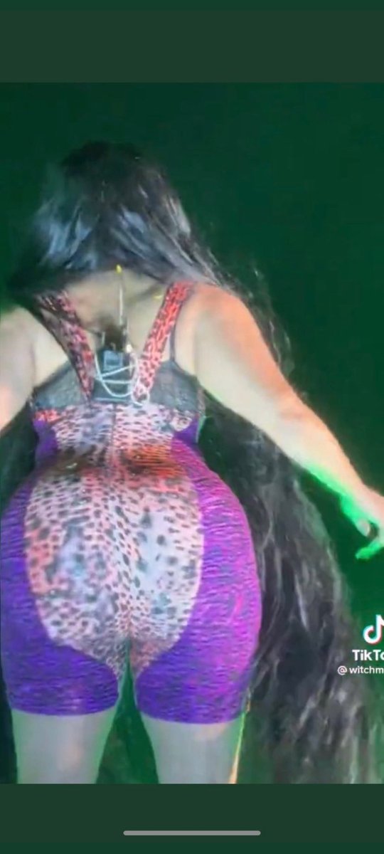 Caskaa_B's tweet photo. @NIQUEENMINAJX @libraganggang @BIGDICKLOLS @hosthetics @iamcardib #Survivingthepettys #FatAnd40 #FATANDFOURTY #nikkkminarms #dropapound https://t.co/hrsEje4dHI