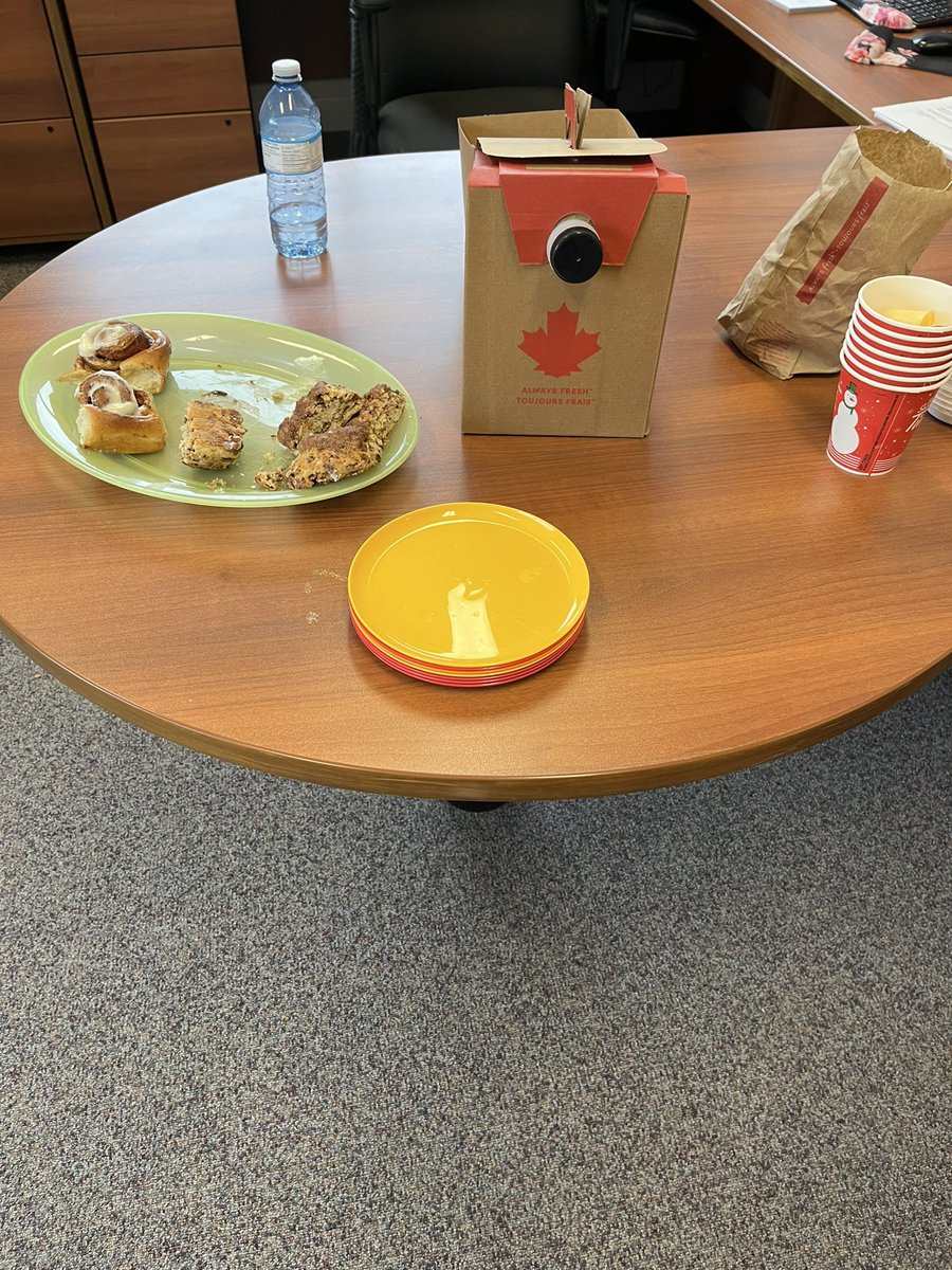 broabentcassie's tweet photo. Thankful for my amazing admin and colleagues who got us coffee baked goods and a little treat for EA appreciation day! #hdeaa https://t.co/1QY9RGjL8k