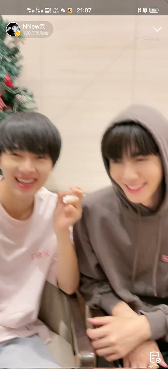 yee_dream's tweet photo. 好漂亮好漂亮好漂亮🥺
#ZeeNunewinWeibo https://t.co/WSS9riJ93O
