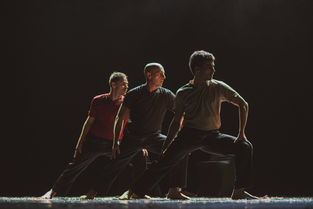 ReplikaTeatro's tweet photo. Mañana y pasado llega Carmen Werner a @ReplikaTeatro de la mano de Provisional Danza con la pieza TODO LO BUENO OCURRE EN SILENCIO. 

→ 10 y 11 de diciembre 
→ Entradas: https://t.co/FJUn49qv15 https://t.co/YwieoSRKqb