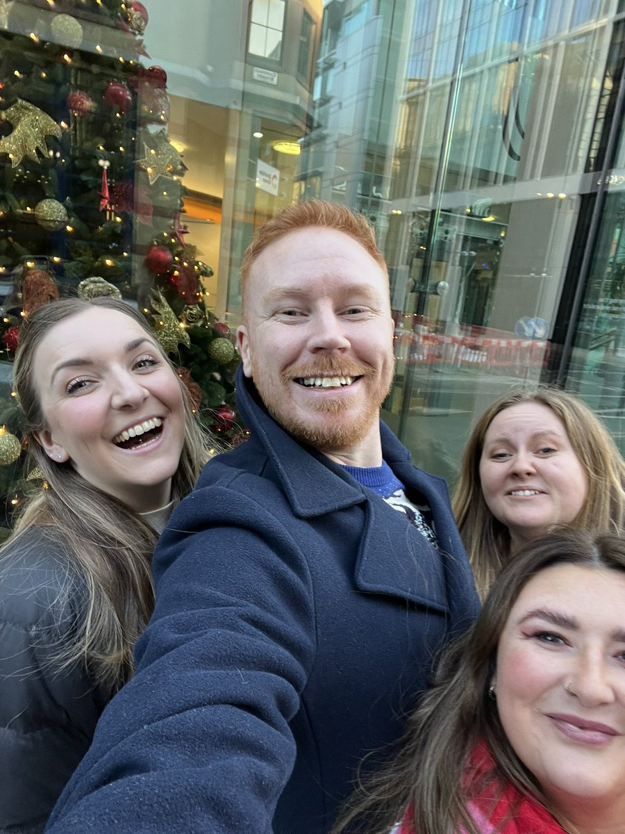 Festive treasure hunt with the <a href="/SAMHtweets/">SAMH</a> fundraising team 🎄🎅🏻✨