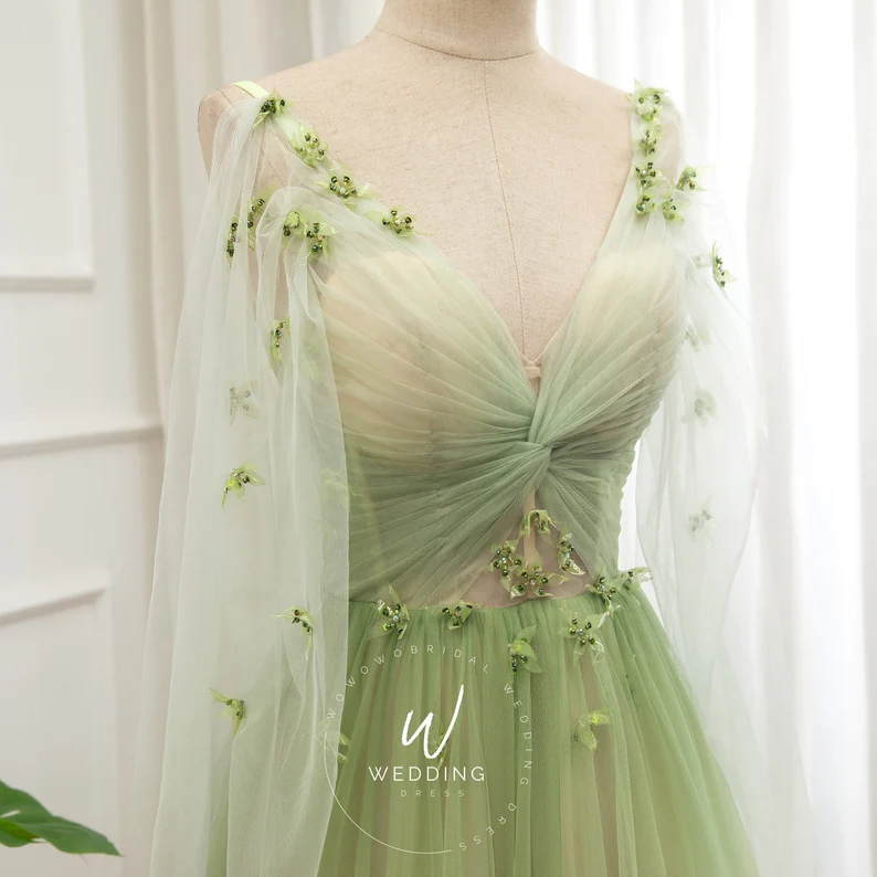 archivedlooks's tweet photo. Gradient green dress from WoWoWoBridal https://t.co/M0fOHsHxZD