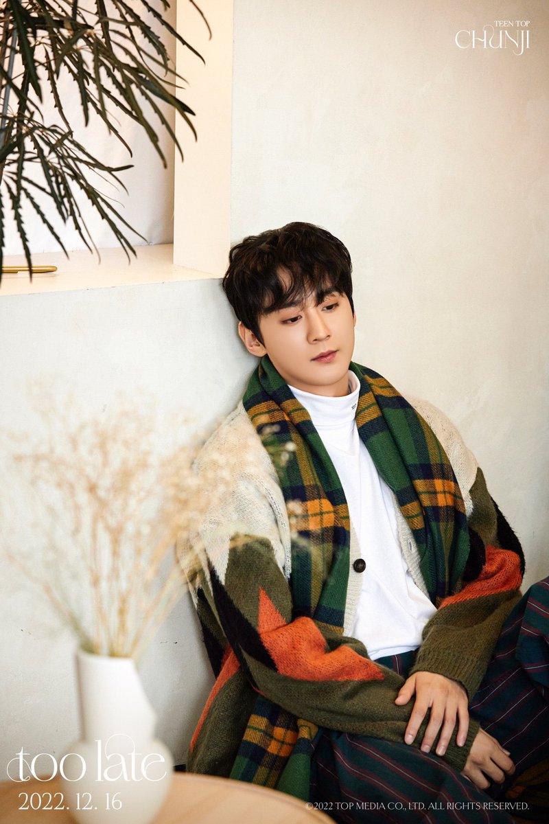 TEEN_TOPFR's tweet photo. [🔔] 091222 | #CHUNJI sortira un premier single en solo intitulé ‘TOO LATE’ le 16 décembre prochain ! 💜 https://t.co/1o5asB6Ty8
