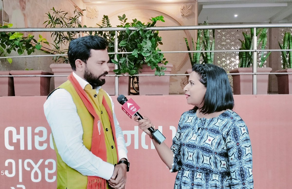 MehulRatnottar's tweet photo. Talking with @manogyaloiwal ji on Gujarat CM Shri Bhupendrabhai Patel's swearing-in ceremony preparation on 12th Dec 2022.

#PMModi
#CM #Gujarat
#BhupendrabhaiPatel
#GujaratElections
#BJP
#ABPNews https://t.co/nX3hx4skOe