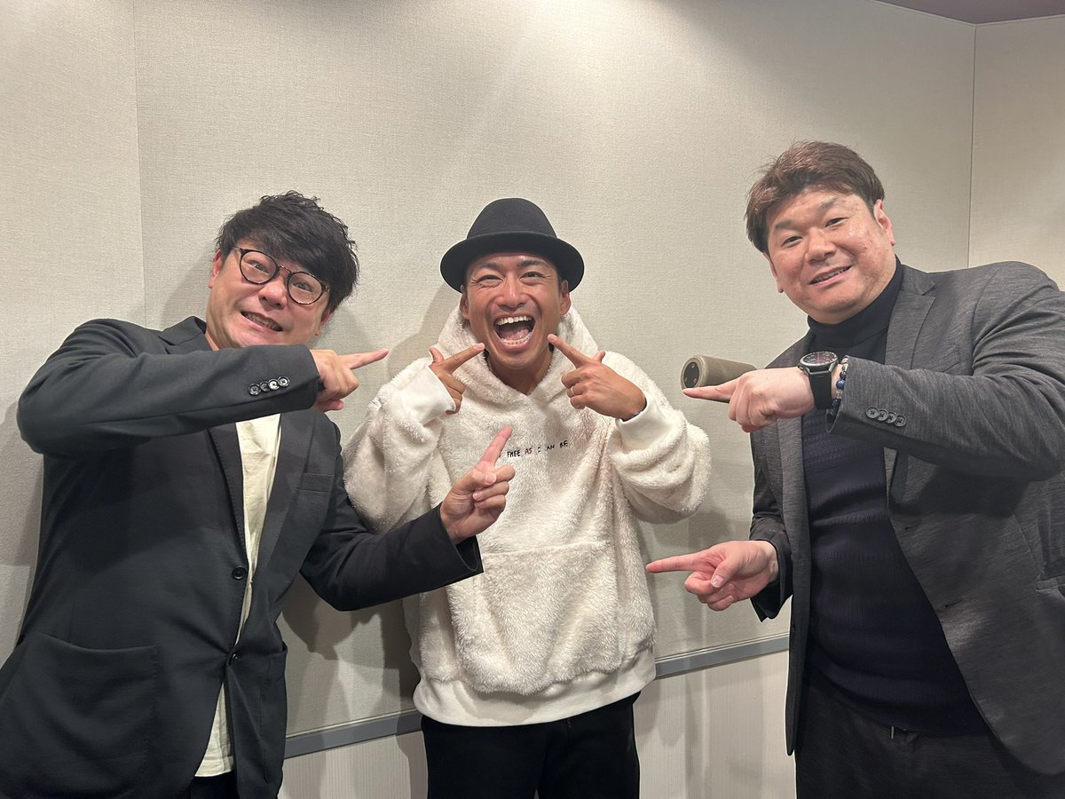 HenkenLabo's tweet photo. この後1時からは
#FMヨコハマ #ヘンケンラボ 📻
世界103ヵ国を旅した #SASARU #kozee さんをお迎えします🌍
“Google Mapのピンとなり、
地球に「刺さる男」kozeeさん📍
首都圏と宮古島との2拠点生活のお話を伺います🌏
ヘンケンLABO | FMヨコハマ https://t.co/MYRrSlb4D3 #radiko https://t.co/VUshgMwLo9