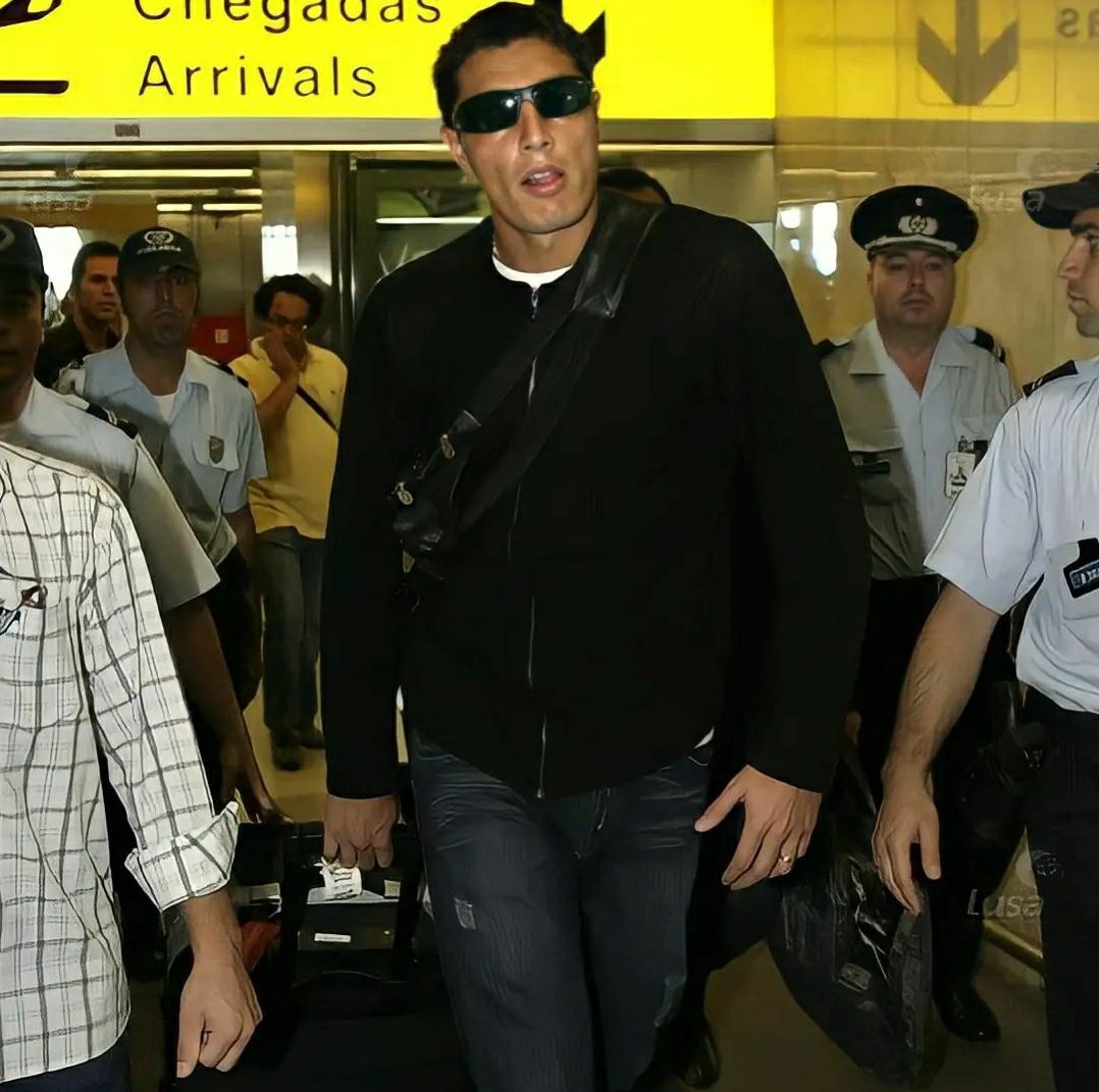 SrFutbolPy's tweet image. "El que no conoce a Dios, a cualquier santo le reza".