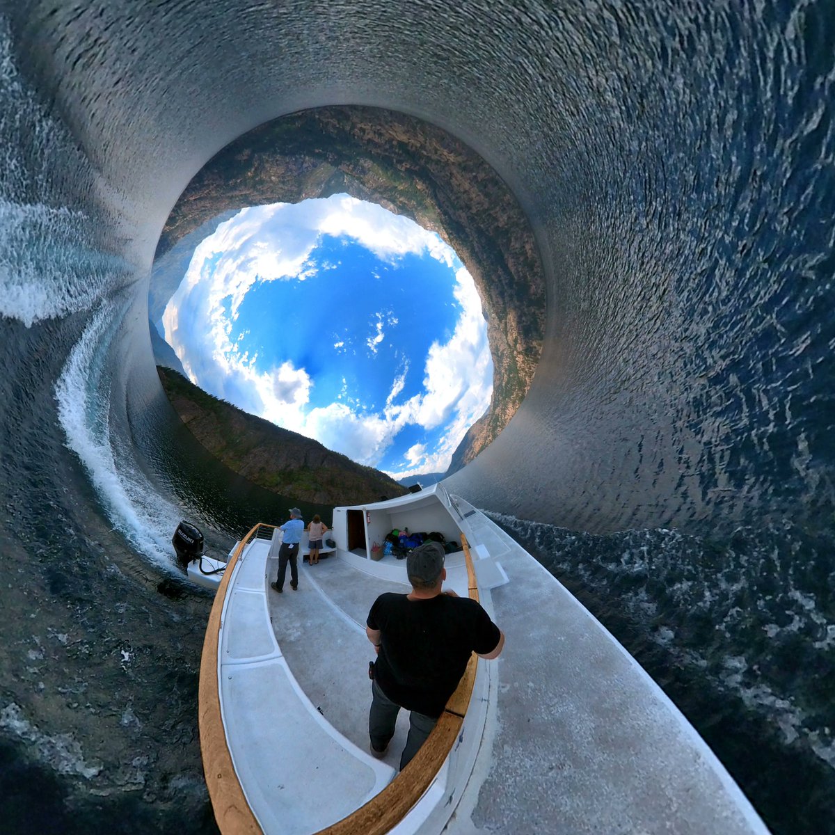 SouthernMinnGuy's tweet photo. Lake Chelan (Chelan County, Wash., USA; traditional territory of the Chelan, Yakama, Okanagan, Colville, Cayuse, Umatilla and Walla Walla nations) ~ Original 360° pics @ https://t.co/d1z7oqbQbi 
#tinyplanet #VisitWA #ExploreWA #TruetoNature #mountains #lake #ferry https://t.co/ZASE0b5hvQ