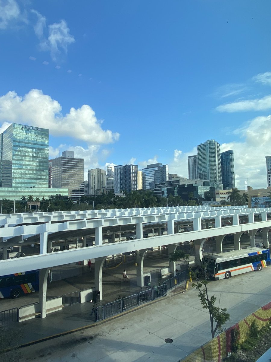 JonTorr23's tweet photo. Commuting to Fort Lauderdale on the Brightline is so convenient 🚅 https://t.co/fQMVfYEmnO
