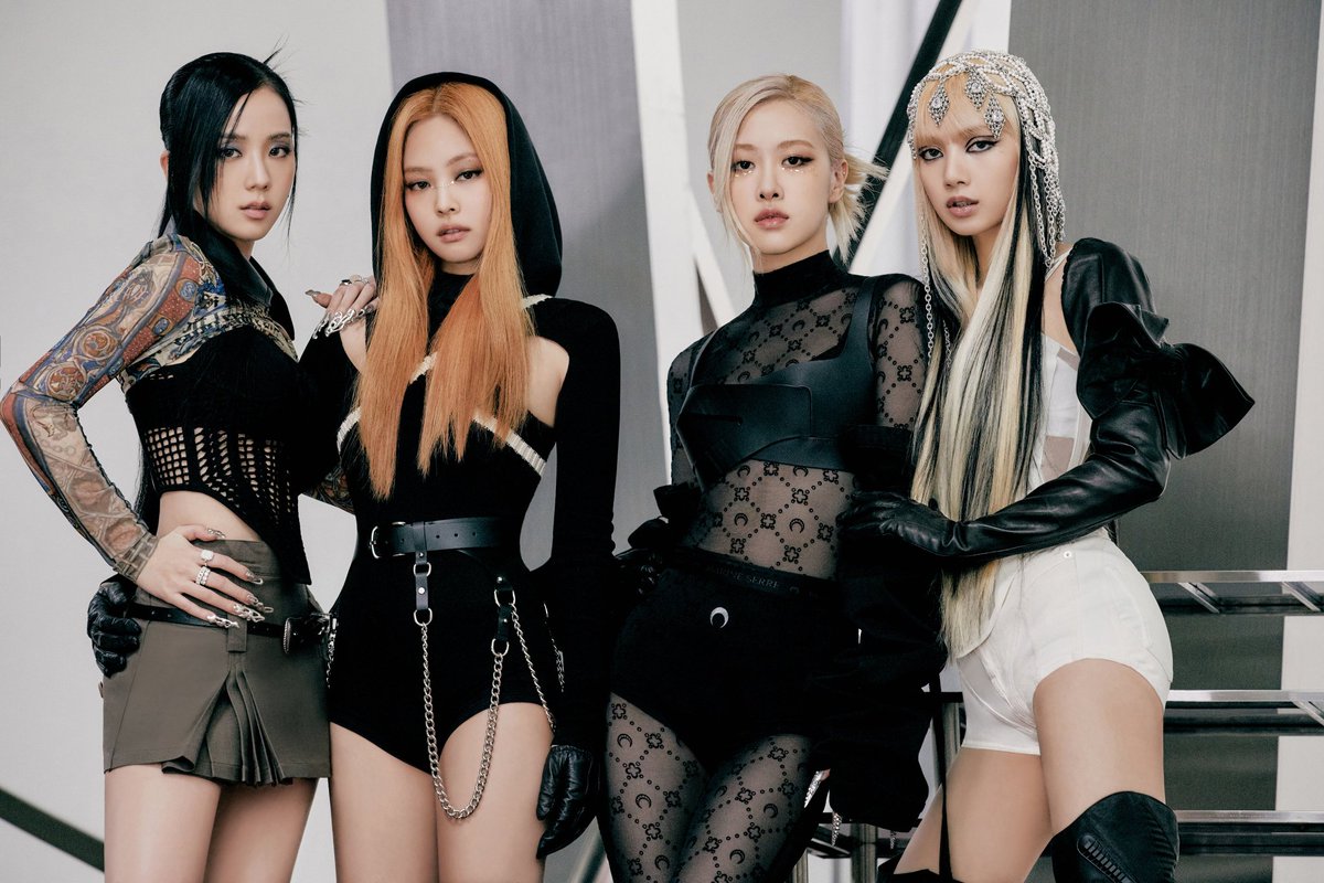 UpdateKGirls's tweet photo. HITUDAS! Além de terem as duas músicas de kpop lançadas em 2022 com mais streams, agora o BLACKPINK também tem as duas músicas de kpop lançadas esse ano, com mais tempo no Spotify Global com PINK VENOM &amp; SHUT DOWN. https://t.co/jkir3Pz5mt