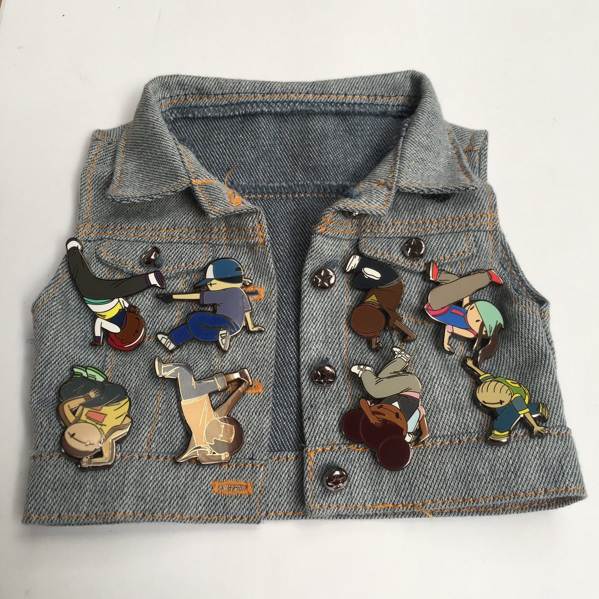 kidkoala's tweet photo. Get ‘em for your jean jacket vest! There are a handful of these #FloorKids x #Pintrill pins left at the shop! The perfect stocking stuffer! Floor Kids characters by @JonJonAnimation #FloorKidsFriday

https://t.co/OpDRHRWGV9 https://t.co/LgifppDW8t