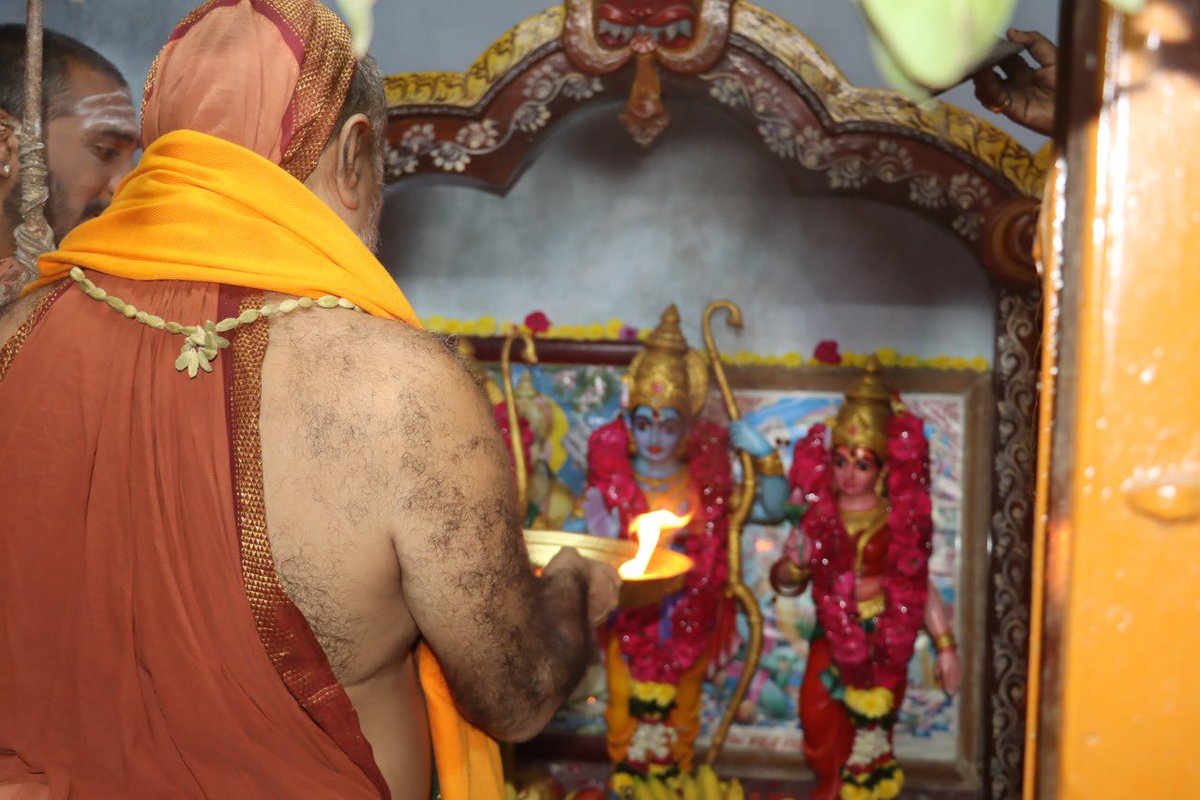 KanchiMatham's tweet photo. Vijaya yatra updates- Pujyashri Shankaracharya Swamiji visited Sri Setibali Ramalayam and gave anugraha bashanam @ Thadigunta colony, #Peruru on 1 Dec. 2022 https://t.co/TLGZDoMFp6