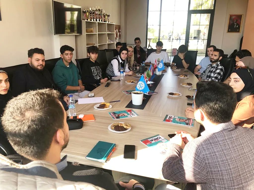 antalyauniak's tweet photo. ÜniAk Bölge Koordinatörümüz @alisonmez_53 , Üniversiteler İl Başkanımız @mehmetsismaan ve yürütme kurulu üyelerimiz , ÜniAk Alanya teşkilatımızla buluştuk.
🚀Alanya'yı gördük modumuzu yakaladık😎

#KampüsünGüçlüGençliği 

@av.ibrahimethemtas 
@av.alibayramdogan 
@mehmetsismaan https://t.co/OLTiyOwG4i