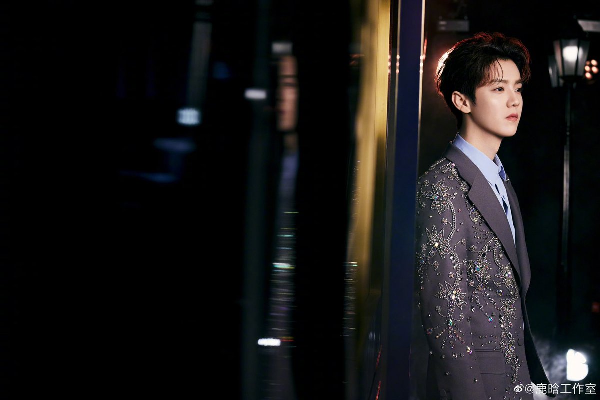 LuHanBrasil's tweet photo. [#WEIBO] 09.12.22 Atualização do #LuHanStudio:

“Junte-se à bordo com o embaixador da Gucci no #GucciExpress para uma viagem ao país das maravilhas modernas. #GucciHolidayTribute”

cr.: luking0420
pt-br: luhanbrasil

#LuHanGucci [1/3] https://t.co/FZgYMqYvzr