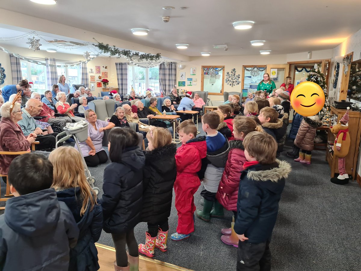 MrsDuncan88's tweet photo. We had a lovely afternoon singing over at Jesmond Care Home 😊 We shared some of our Christmas songs with the lovely residents and staff and all had a wee sing-a-long to Jingle Bells 🔔 🎅 @MrsReid_N @Miss_L_Forehill @ForehillSchool #ChristmasInTheCommunity https://t.co/y1IEBSznQa
