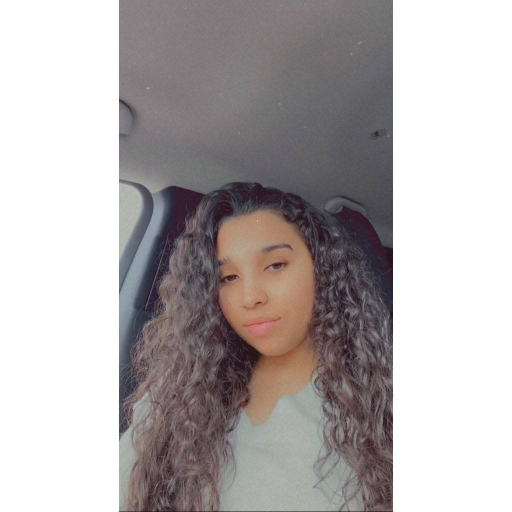 SimplyyKayla_'s tweet photo. » New car 🚗 
» I’ll have a 4 year old at the end of the month. 😩💜
» Still a bad bitch 😉 https://t.co/uOyLB0w1Mc