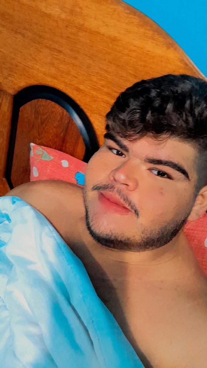 Potterrodriggo's tweet photo. Bom dia 

#gay #urso #parrudo https://t.co/pmMgGlyRQi