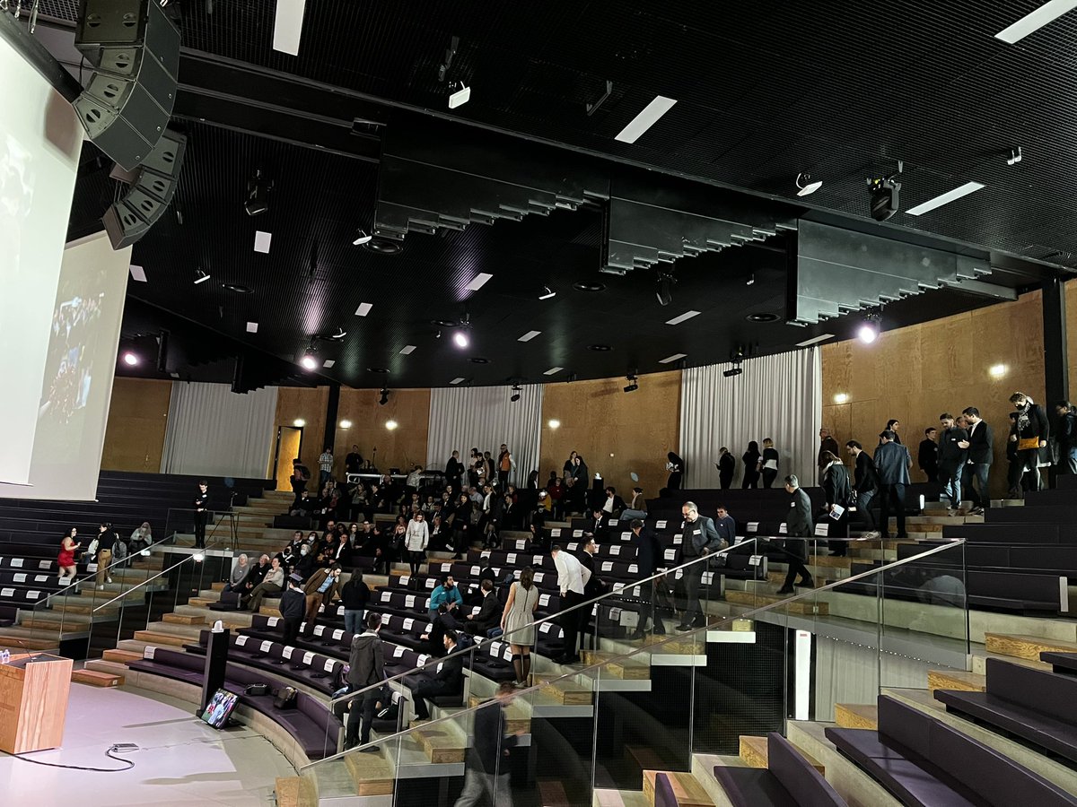 Dans quelques minutes ouverture de la cérémonie de remise des diplômes à la promo 2022 à <a href="/centralesupelec/">CentraleSupélec</a> !