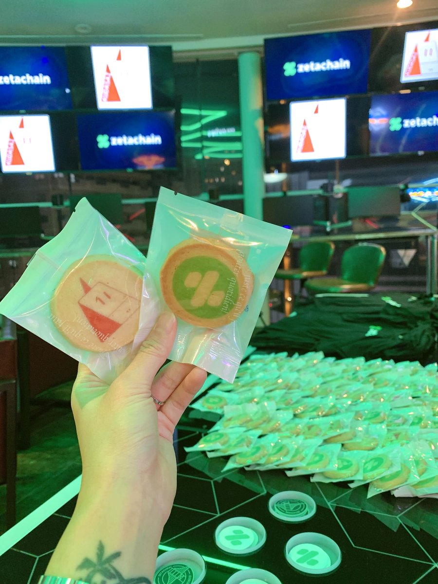 🌏 The ZETA World Tour touches down in Tokyo 🇯🇵 with special appearance from ZetaChain's very own Head of Product <a href="/bbbtru/">tru</a>. Very well done, <a href="/ZetaChainJP/">ZetaChain 日本語</a>! 👏

Where shall we go next? Tell us in the comments 👇