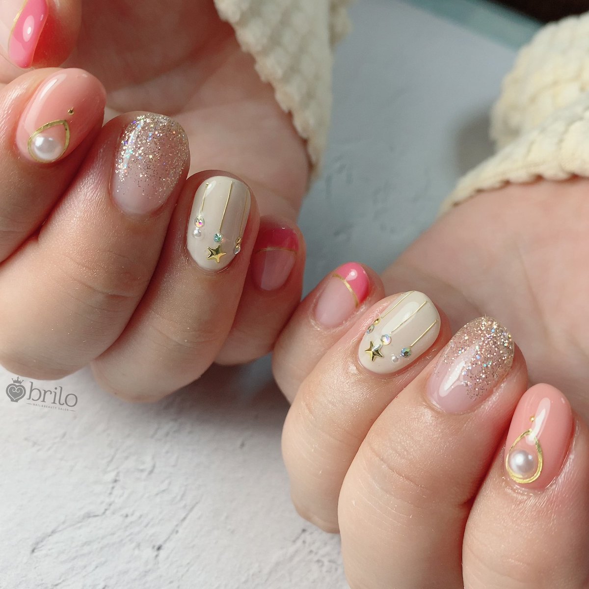 BriloNail's tweet photo. ピンクベースのガーリー冬ネイル♡

#brilo #ブリーロ #冬ネイル #キラキラネイル #ピンクネイル #ガーリーネイル #可愛いネイル #おしゃれネイル #定額ネイル #ジェルネイル #パラジェル #江戸川区ネイルサロン #船堀 #葛西 #西葛西 #瑞江 #篠崎 #本八幡 #ネイリスト募集 #お気軽にお問い合わせ下さい https://t.co/At7j2ImShA