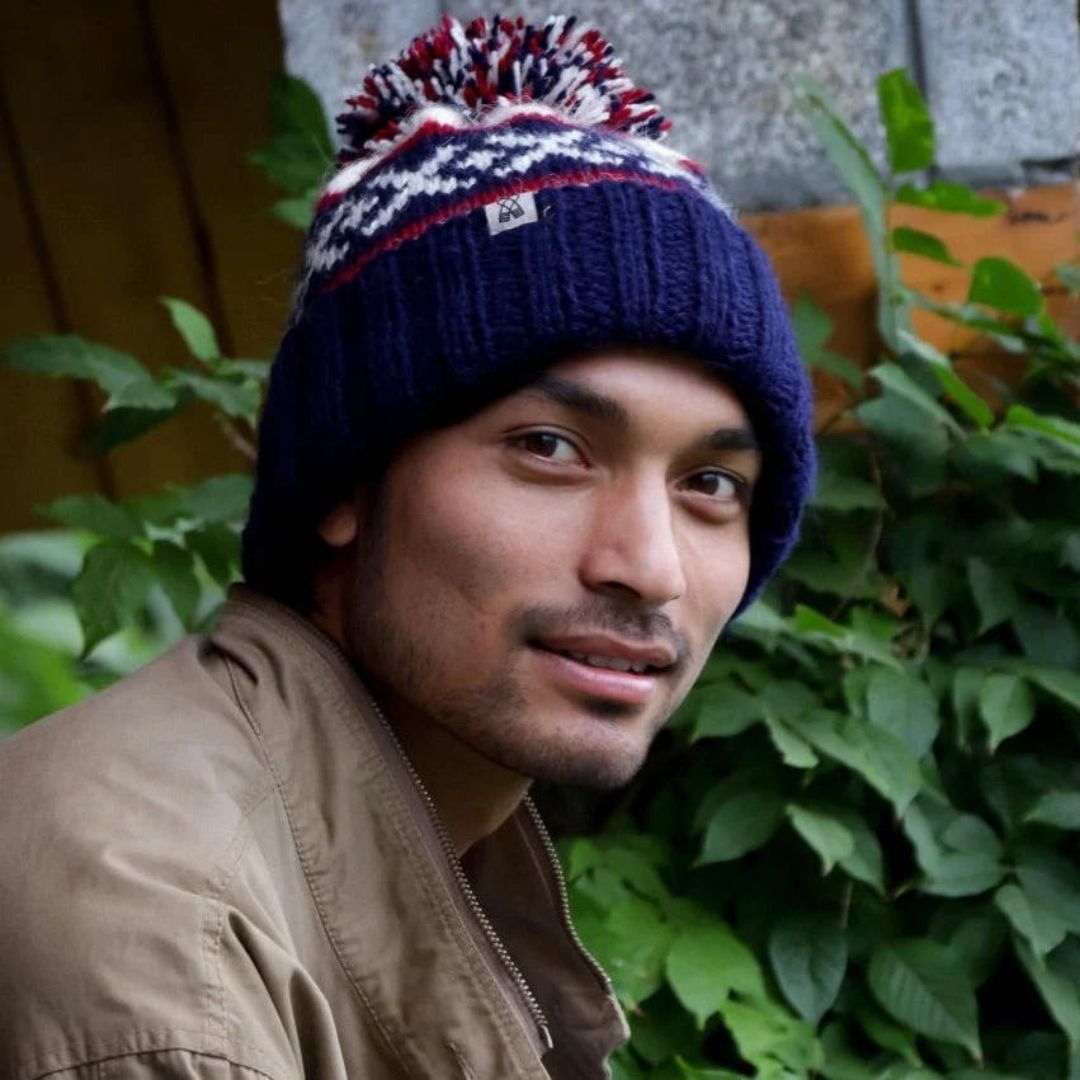 buygoodfeelgood's tweet photo. Day 14: 20% Off The Perfect Stocking Stuffers! Hand-knitted socks, mittens &amp; hats ⁠- Fazl Socks
⁠
#sustainablegifts #sustainablefashion #sustainableclothing #ethicalgifts #ethicallymade #positiveimpact #uniquegifts #beenie #stockingstuffer #woolhat #woolsocks #christmassocks https://t.co/zfbJFbBPjM