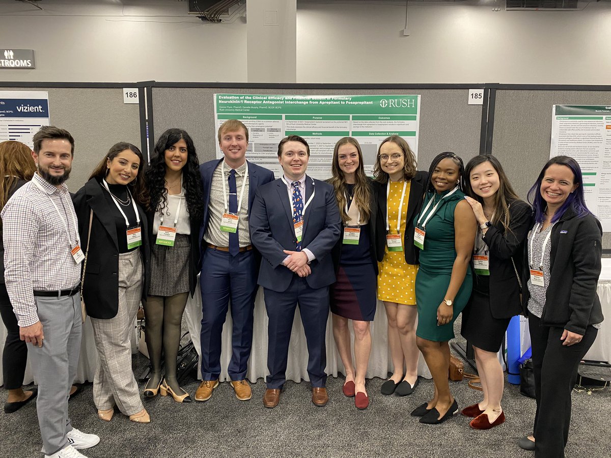 RushPharm's tweet photo. 🚨 🚨ATTENTION THIS IS NOT A DRILL 🚨🚨

Our residents did an amazing job presenting their posters at Vizient!! Check out our Instagram to see their amazing work!! https://t.co/uIvXO3ChDm