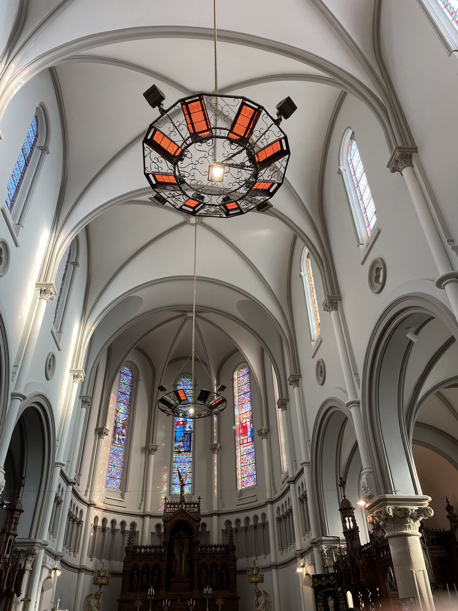 EnergieFlandre's tweet photo. FLANDRE ÉNERGIE TOUR 2ème étape
▶️Visite de l’église rénovée à #StSylvestreCappel
✅Abandon chauffage au propane
✅Mise en place d’un chauffage gaz  avec lustres rayonnants 
✅Meilleure efficacité 
✅Economies d’énergie 
✅Projet soutenu par @siecf et @grdf réalisé par #delestre https://t.co/pdmoXf1dEH