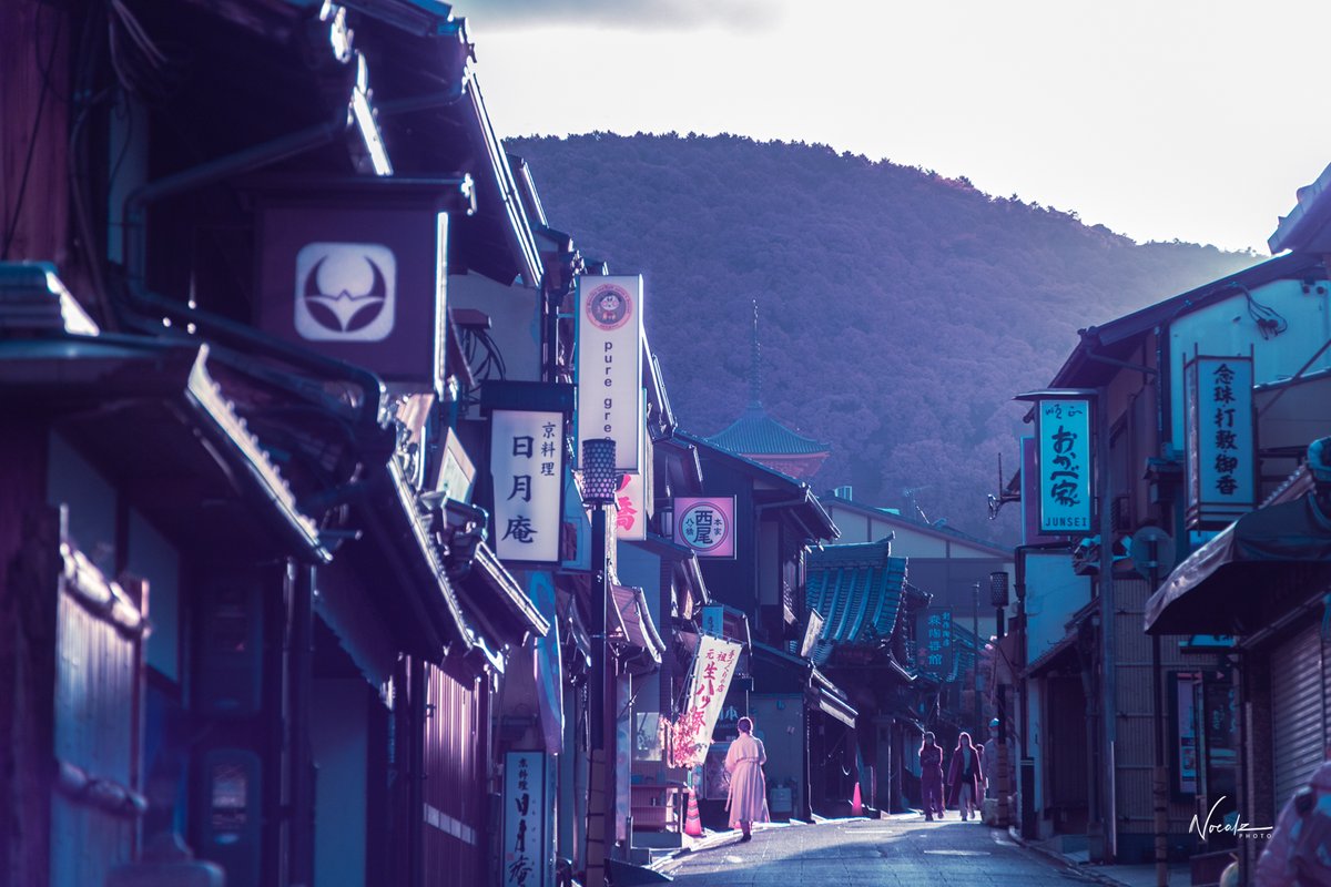 The colors of Kyoto, Japan

Ps. Sorry if I post pictures too often, I have high creativity output and currently Twitter is the only half decent algorithm place where my work isnt buried as badly ;-;
