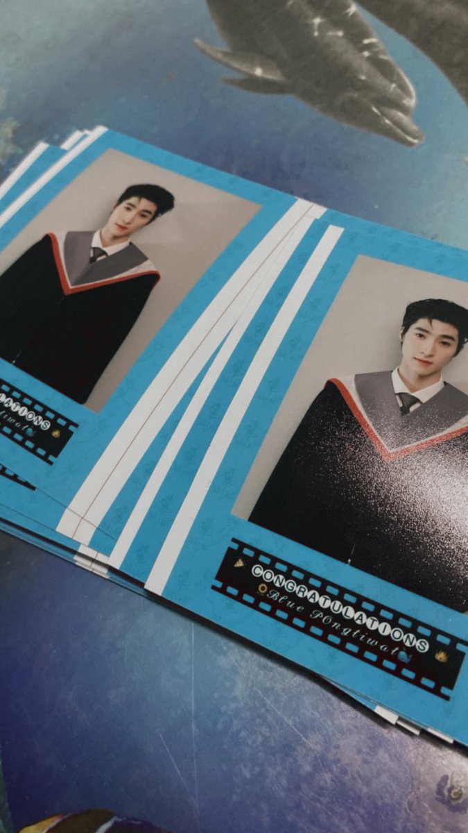 _fcsmile's tweet photo. 𝙘𝙤𝙣𝙜𝙧𝙖𝙩𝙪𝙡𝙖𝙩𝙞𝙤𝙣𝙨 BLUE 🔵
Giveaway Blue’s Graduation 💐
🎬. photocard 45EA. 🎬
date : 11 dec 2022
location : @ Srinakharinwirot university Prasarnmit
time : แจ้งให้ทราบอีกที 💙
รีทวิตกันไว้ได้เลยน๊า
#Bluepongtiwat #blueda https://t.co/wL6gM8bCLm