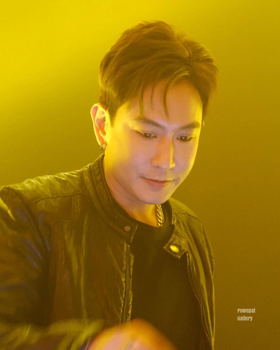 TeamKidsDee's tweet photo. พี่ดีเจหล่อมากกกกกกก หล่อตะโกนนนนนนนน
ดีเจพี่แพทมาแล้ววว ❤️🔥
9.12.2022 | Final Walk Club
#patpowerpat
#powerpat
#powerpatband
#แพทพาวเวอร์แพท
Reposted from @ powerpat_gallery https://t.co/uBrbWzYSGY