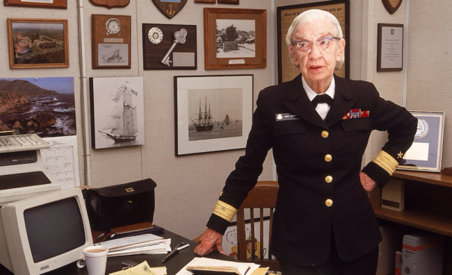 Happy Birthday Grace Hopper!
The more I learn ABOUT you, 
the more I learn FROM you.

community.microfocus.com/cobol/b/amcblo…

#WomenInSTEM #GraceHopper