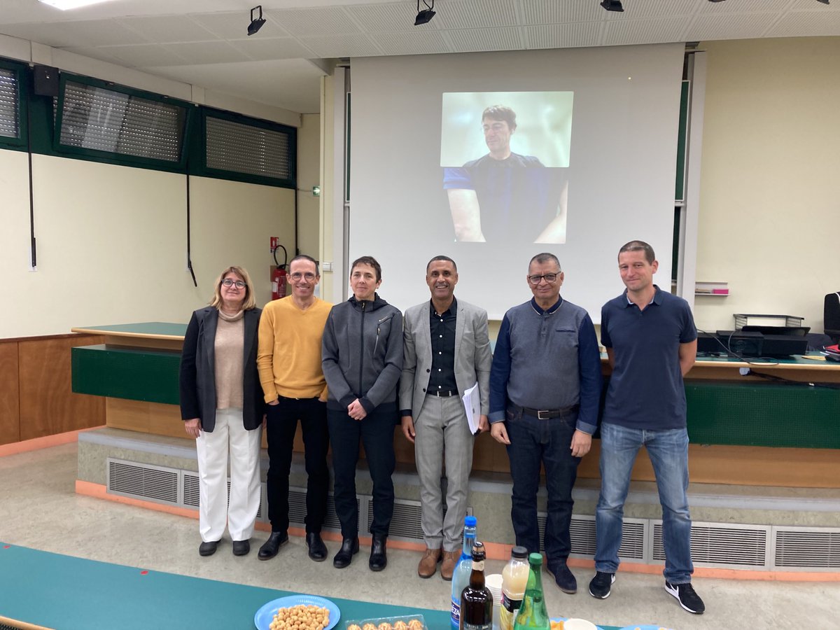 Soutenance de thèse de Benoît Delaval ⁦<a href="/losclive/">LOSC</a>⁩ ⁦<a href="/LUFC/">Leeds United</a>⁩ ⁦<a href="/RCLens/">Racing Club de Lens</a>⁩ ⁦<a href="/UPJV_Univ/">Université de Picardie Jules Verne</a>⁩ sur récupération lors de séquences de congestion de matchs. Comment mettre la science au service de la préparation physique 
⁦<a href="/GregDupontSport/">Greg Dupont</a>⁩