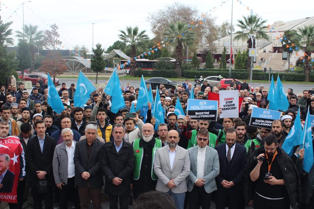 ebs_samsun_1's tweet photo. Çin’in, Doğu Türkistan’daki kardeşlerimize uyguladığı zulme dur demek için.Zulme sessiz kalmayan, her daim mazlumların yanında olan tüm STK Başkanlarımızla, gönüllü kardeşlerimizle, Doğu Türkistan'lı kardeşlerimizin sesini duyurmaya çalıştık.
#DoğuTürkistanBasınAçıklaması https://t.co/VFermIQsZS
